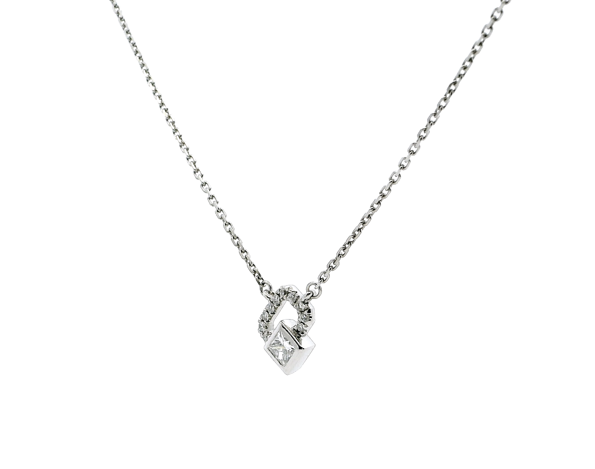 Stunning Platinum Necklace with Princess Cut & Round Brilliant Diamonds | Luxury Jewellery