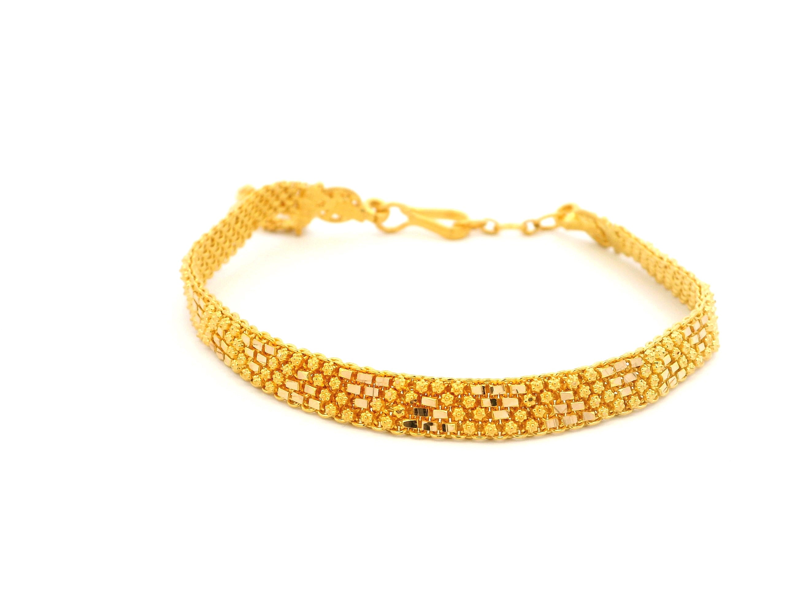 22ct Yellow Gold Flat Bracelet with Filigree Work Design – Elegant & Timeless Gold Jewellery