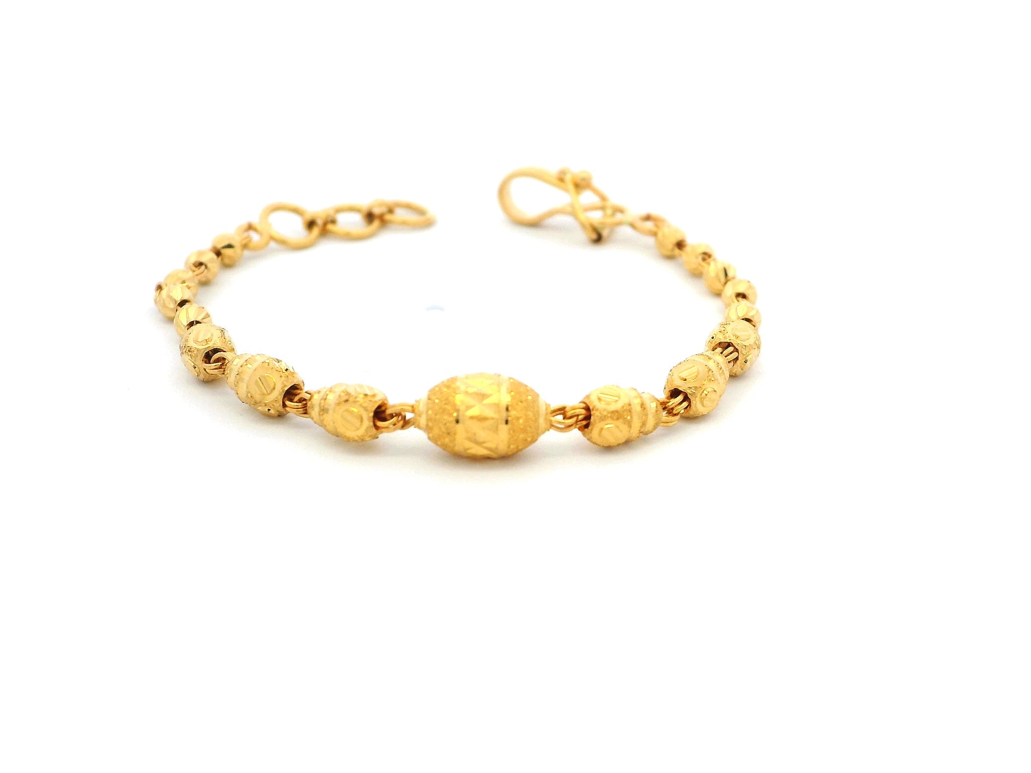 22ct Yellow Gold Children's Bracelet with Diamond-Cut Beads & 'U' Hook Clip Clasp – Secure Fastening for Kids