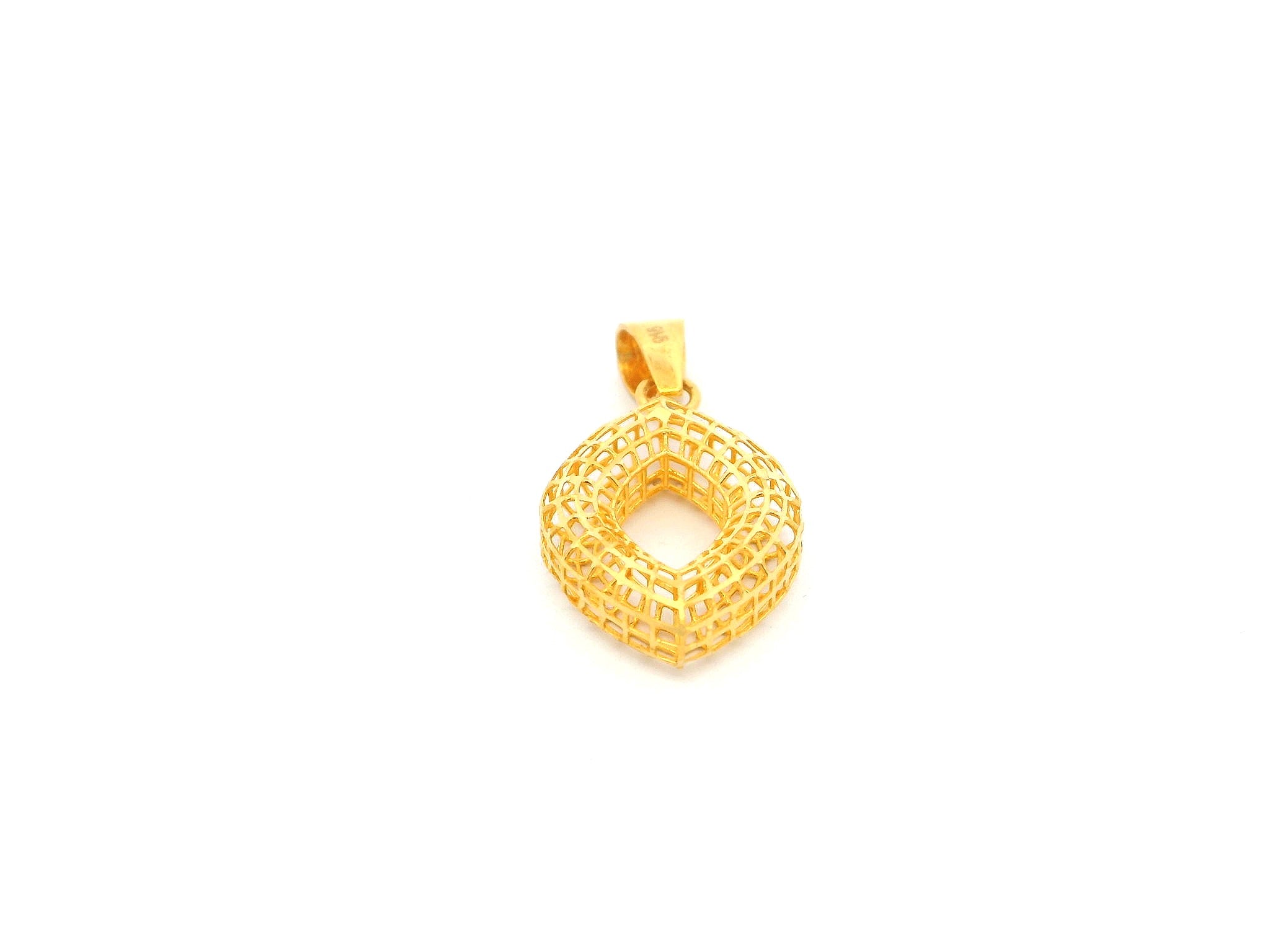 22ct Yellow Gold Jaali Design Pendant – Classic and Elegant Indian Jewellery