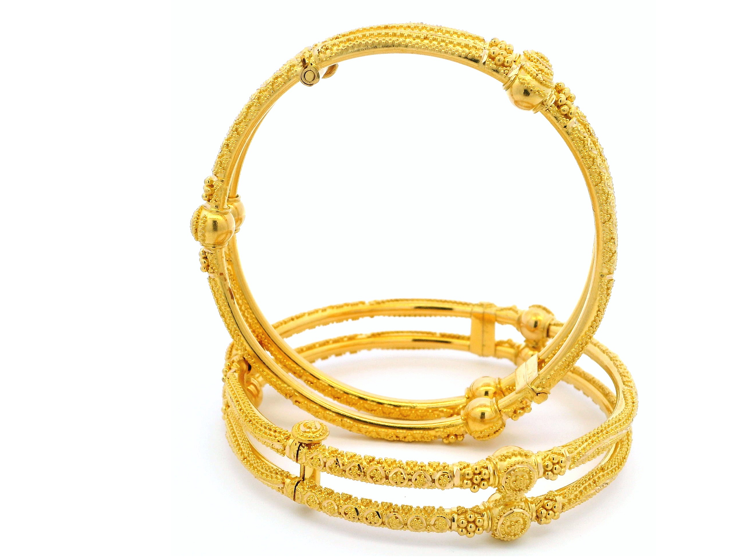 Pair of 22ct Yellow Gold Twin Openable Bangles with Intricate Filigree Design – Elegant Gold Jewellery for Women